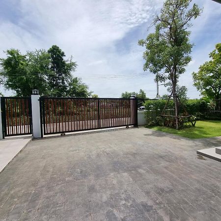 Baan Dalah Pool Villa Buriram Exterior photo