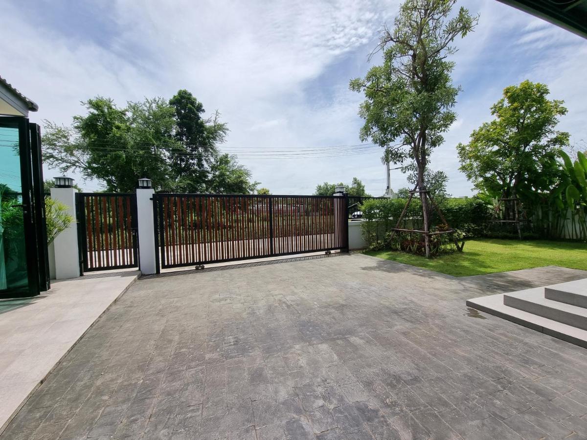 Baan Dalah Pool Villa Buriram Exterior photo